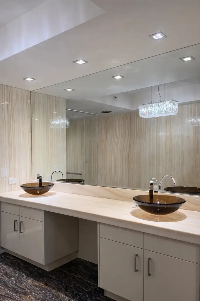 Commercial plumbing retrofit in Downtown Miami